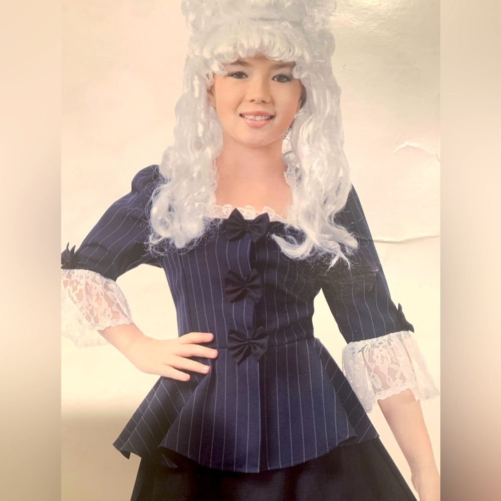 Martha Washington costume size 12-14 girls size